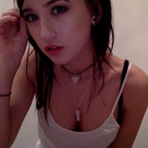 Rencontre coquine avec une sportive arabe à Lorient Leila - rencontre-Beurette-Lorient