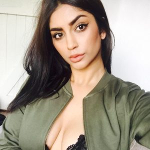 Curieuse, sensuelle, authentique Khadija - rencontre-Cougar-Nîmes