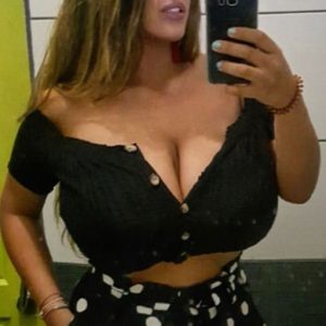 Soirée chaude à Antibes Asma - rencontre-Cougar-Antibes