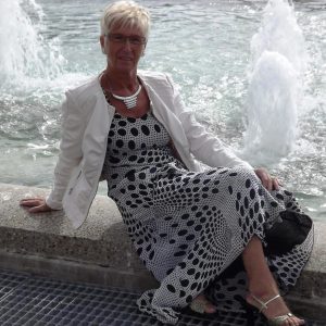 Femme seule à Grasse Samira - rencontre-Beurette-Grasse